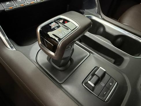 Used 2024 GMC Sierra 1500 Denali w/ Denali Reserve Package AWD/4WD image 21