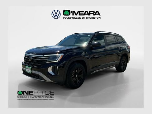 Used 2024 Volkswagen Atlas Peak Edition SE AWD/4WD image 1