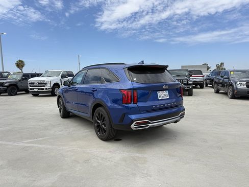 Used 2021 Kia Sorento SX FWD image 2