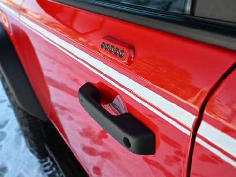 Used 2023 Ford Bronco Heritage Edition image 14