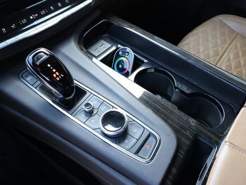Used 2021 Cadillac Escalade Sport w/ Driver Assist Tech Package AWD/4WD image 27
