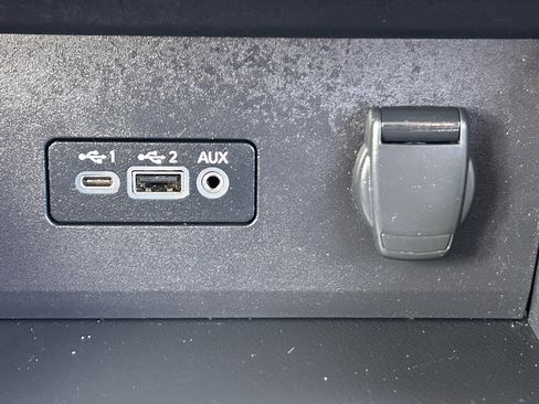 Used 2023 Nissan Sentra SV image 30