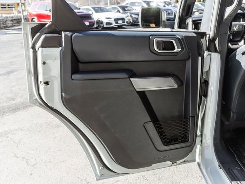 Used 2021 Ford Bronco First Edition AWD/4WD image 35