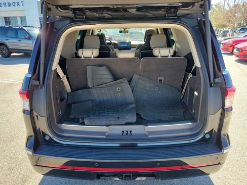 Used 2022 Lincoln Navigator Reserve image 8