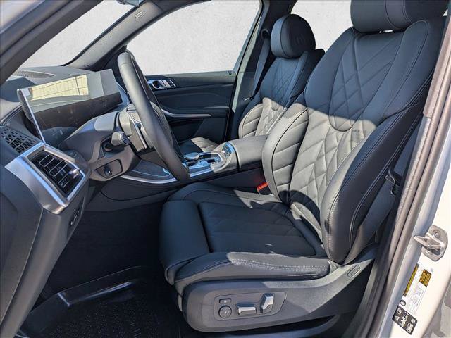 Used 2026 BMW X5 xDrive40i w/ Parking Assistance Package AWD/4WD image 4