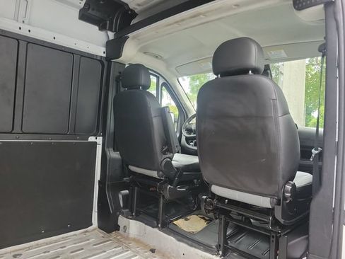 Used 2024 RAM ProMaster 2500 w/ Convenience Group FWD image 13
