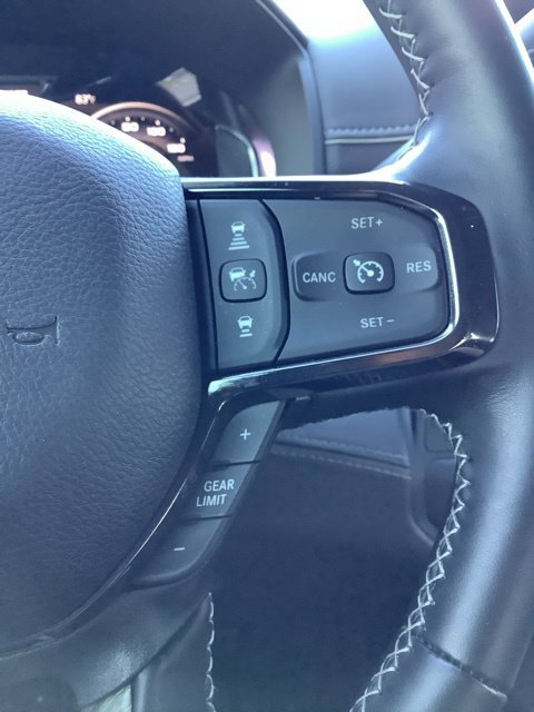 Used 2025 RAM 2500 Limited AWD/4WD image 35