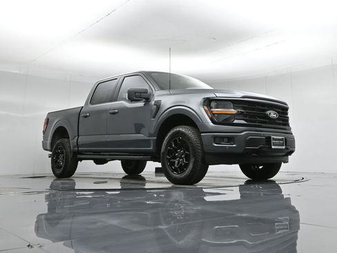 New 2026 Ford F150 XLT w/ Equipment Group 302A MID image 47