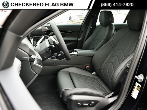 Used 2025 BMW 530i w/ M Sport Package image 21