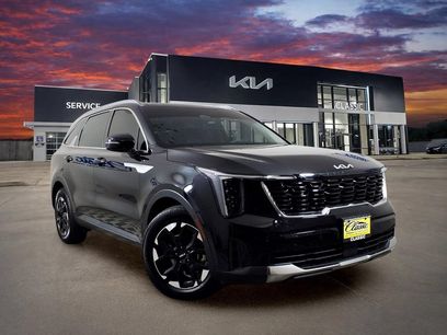 Certified 2025 Kia Sorento S w/ Panoramic Sunroof Package