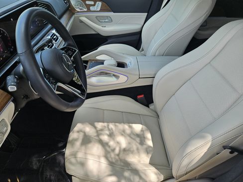 Certified 2025 Mercedes-Benz GLE 450 4MATIC image 5