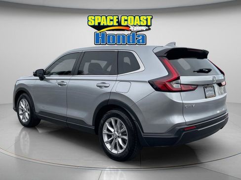Used 2023 Honda CR-V EX-L image 4