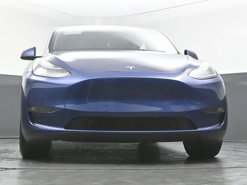 Used 2021 Tesla Model Y Long Range image 52