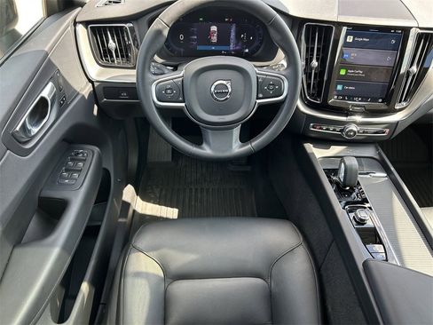 Used 2024 Volvo XC60 B5 Core image 14