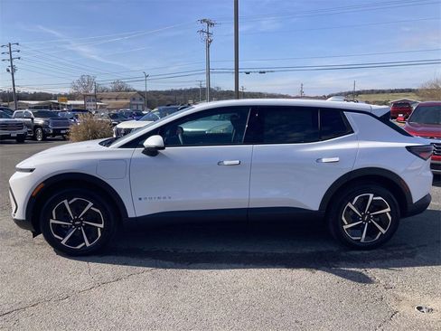 New 2026 Chevrolet Equinox EV LT image 7