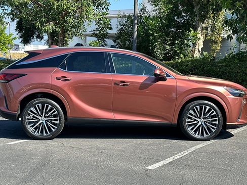 Used 2024 Lexus RX 350 Premium Plus w/ Convenience Package image 8