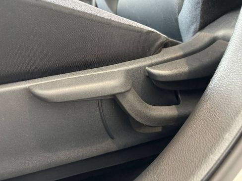 Used 2025 Nissan Versa SV FWD image 22
