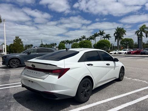 Used 2022 Hyundai Elantra SEL w/ Convenience Package image 20