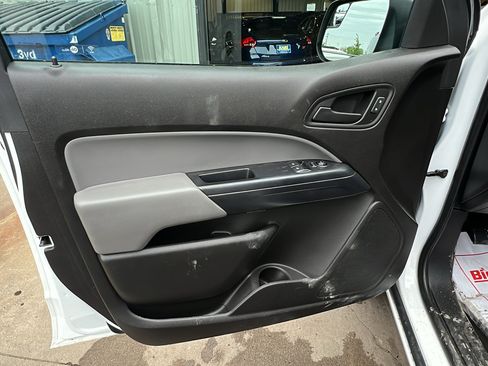 Used 2017 Chevrolet Colorado W/T w/ WT Convenience Package AWD/4WD image 10