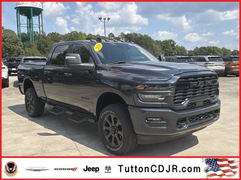 Used 2026 RAM 2500 Big Horn AWD/4WD image 1