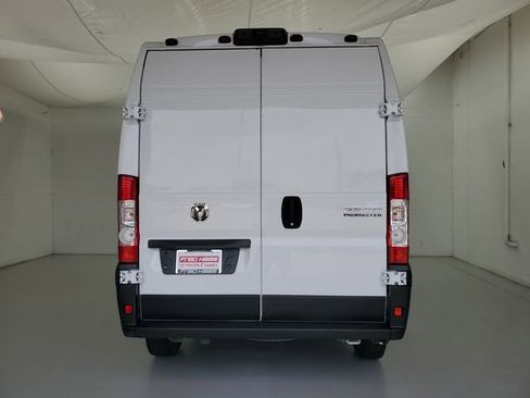 Used 2025 RAM ProMaster 2500 w/ Convenience Group FWD image 6