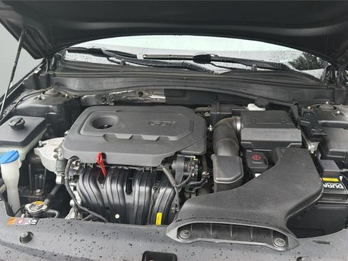 Used 2019 Kia Optima LX FWD image 9