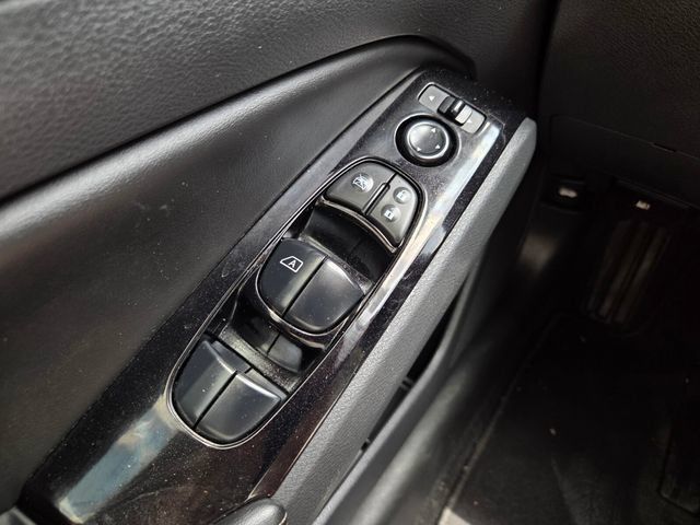 Used 2023 Nissan Altima 2.5 SV AWD/4WD image 22