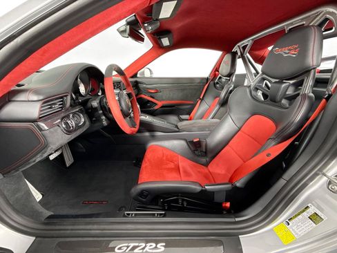 Used 2018 Porsche 911 GT2 RS RWD image 11