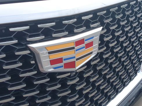Certified 2022 Cadillac Escalade Luxury AWD/4WD image 29