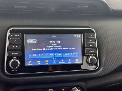 Used 2021 Nissan Kicks S FWD image 19