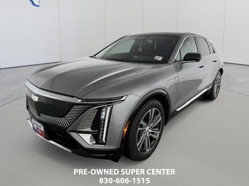 Used 2025 Cadillac Lyriq Luxury RWD image 1