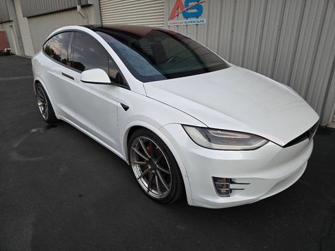 Used 2018 Tesla Model X P100D image 13