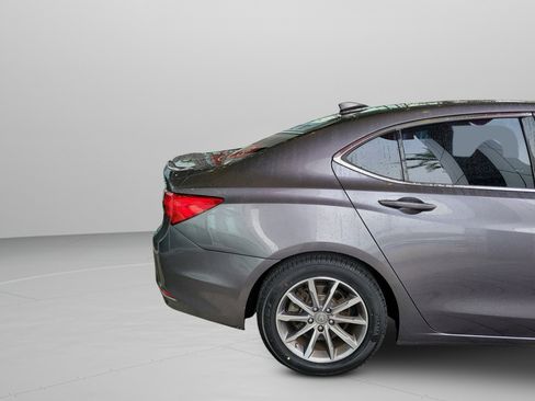 Used 2020 Acura TLX image 29