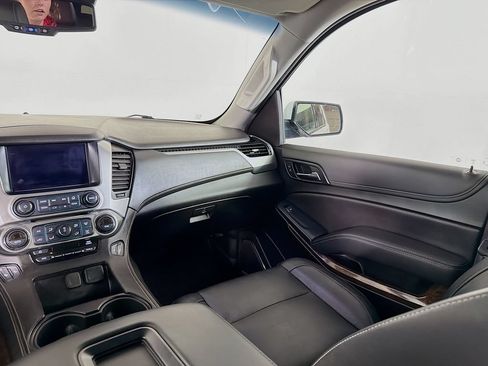 Used 2020 Chevrolet Tahoe LT w/ Luxury Package AWD/4WD image 21