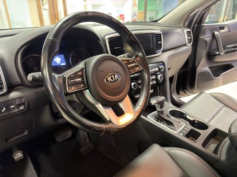 Used 2020 Kia Sportage EX AWD/4WD image 16