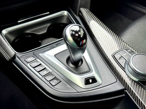 Used 2018 BMW M4 Convertible image 44