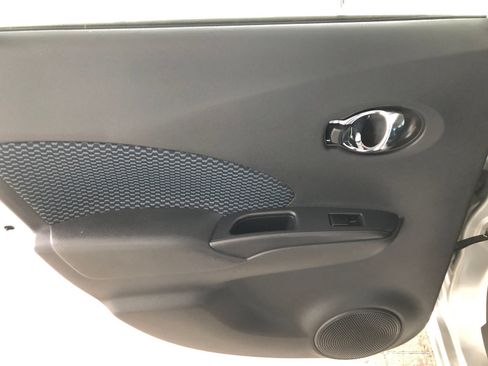 Used 2017 Nissan Versa Note SV FWD image 11