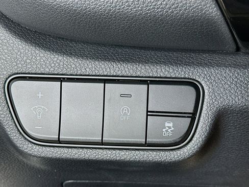 Used 2025 Kia Seltos S FWD image 17