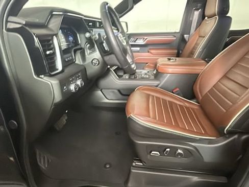 Used 2025 GMC Sierra 1500 Denali Ultimate AWD/4WD image 13