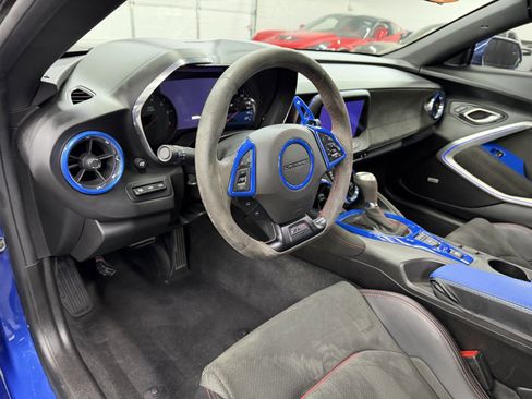 Used 2019 Chevrolet Camaro ZL1 image 17