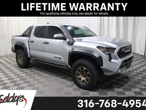 Used 2025 Toyota Tacoma 4x4 Double Cab Hybrid image 1