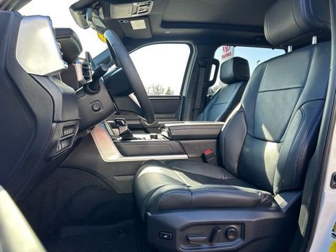 Used 2025 Toyota Tundra Platinum image 30