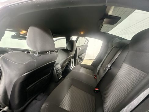 Used 2019 Dodge Charger R/T w/ Blacktop Package RWD image 13
