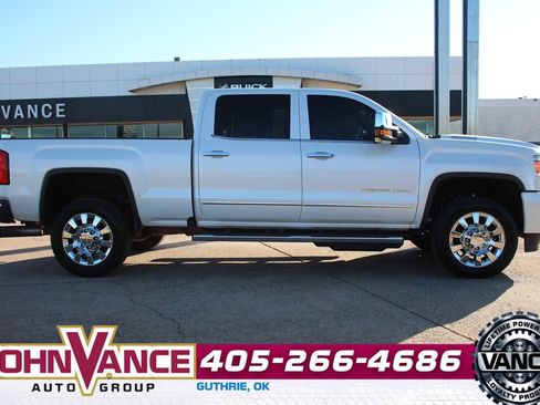 Used 2019 GMC Sierra 2500 Denali w/ Duramax Plus Package image 14