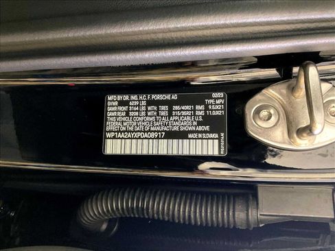 Certified 2023 Porsche Cayenne AWD/4WD image 36