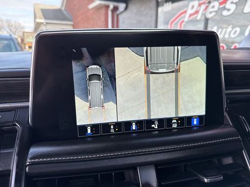 Used 2022 GMC Yukon XL SLT w/ SLT Premium Package image 38