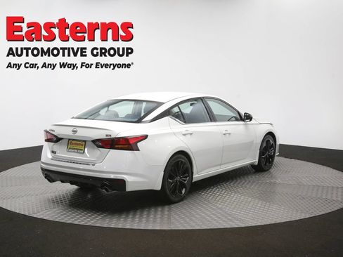 Used 2023 Nissan Altima 2.5 SR FWD image 40