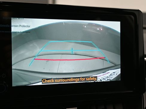 Certified 2025 Toyota Corolla Cross SE image 13