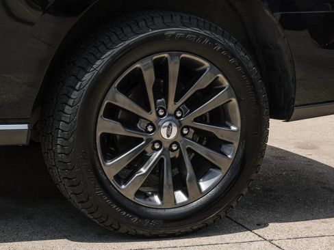 Used 2020 Ford Expedition Limited w/ Equipment Group 301A AWD/4WD image 57