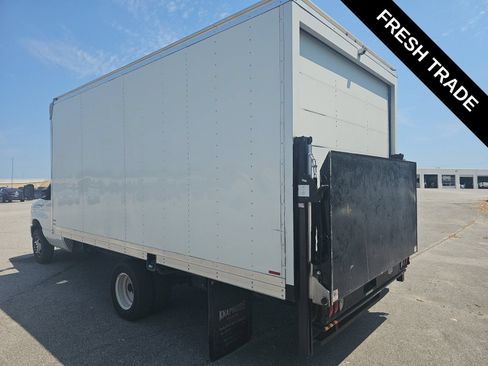 Used 2024 Ford E-450 and Econoline 450 Super Duty w/ Power Windows & Locks Group RWD image 5